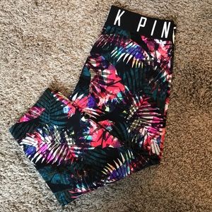 PINK Victoria’s Secret Ultimate crop size M